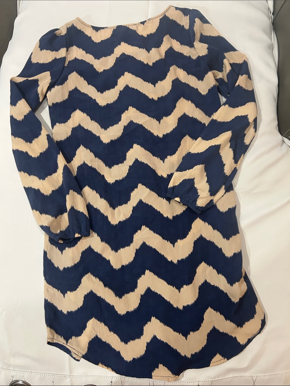 Charlotte Russe Chevron Print Long Sleeve Tunic Dress Navy & Cream Sz XS - Picture 6 of 6
